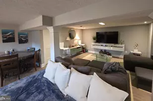 7225 Dominion Dr, Oxon Hill, MD 20745 - Photo 14