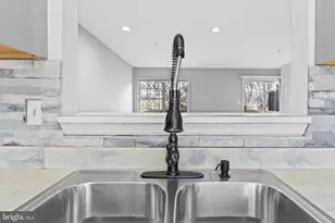 4655 Penzance Pl, Upper Marlboro, MD 20772 - Photo 4