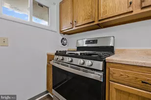 908 Shelby Dr, Oxon Hill, MD 20745 - Photo 14