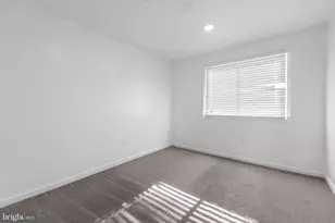 522 Wilson Bridge Dr, Oxon Hill, MD 20745 - Photo 12