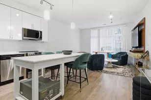 145 Riverhaven Dr, Oxon Hill, MD 20745 - Photo 2