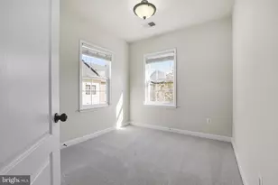 4258 Talmadge Cir, Suitland, MD 20746 - Photo 30