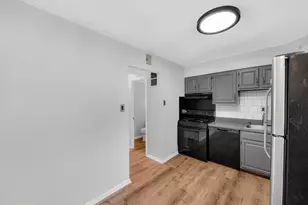 8040 Sandy Spring Rd, Laurel, MD 20707 - Photo 12