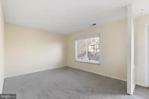 11440 Laurelwalk Dr, Laurel, MD 20708 - Photo 4