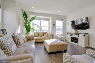 2816 Arts Vista Blvd, Suitland, MD 20746 - Photo 6