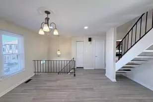 4054 Hanson Oaks Dr, Hyattsville, MD 20784 - Photo 2