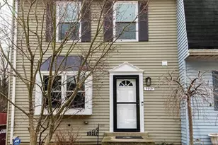 5919 Applegarth Pl, Capitol Heights, MD 20743 - Photo 4