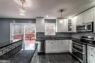 5919 Applegarth Pl, Capitol Heights, MD 20743 - Photo 12