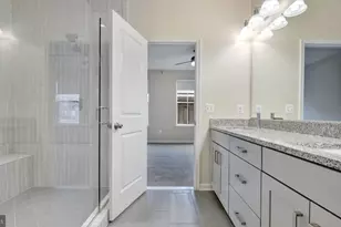 513 Riversail Ln, Oxon Hill, MD 20745 - Photo 18