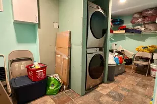 6241 Westbrook Dr, Hyattsville, MD 20784 - Photo 10