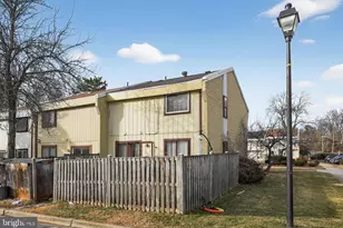 8606 Brae Brooke Dr, Lanham, MD 20706 - Photo 2