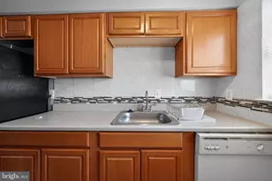 8606 Brae Brooke Dr, Lanham, MD 20706 - Photo 16