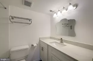 7728 Hanover Pkwy, Greenbelt, MD 20770 - Photo 28