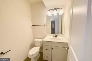 6906 Stansbury Ln, Landover, MD 20785 - Photo 24