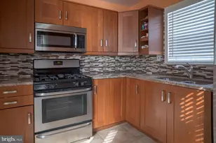 5704 Woodland Dr, Oxon Hill, MD 20745 - Photo 10