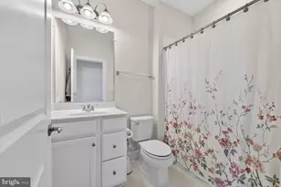 215 Phoenix Dr, Upper Marlboro, MD 20774 - Photo 16