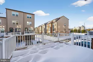 215 Phoenix Dr, Upper Marlboro, MD 20774 - Photo 20