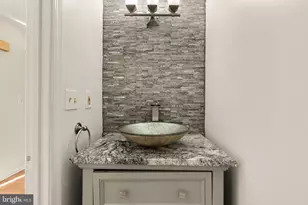 970 Central Hills Ln, Hyattsville, MD 20785 - Photo 4