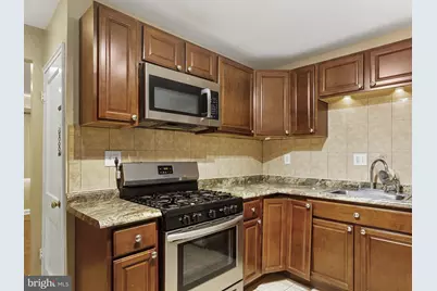 916 Highview Drive, Capitol Heights, MD 20743 - Photo 6