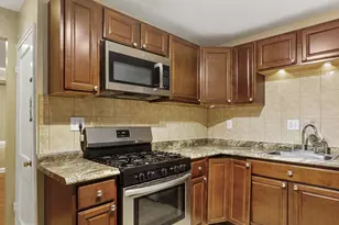 916 Highview Dr, Capitol Heights, MD 20743 - Photo 6