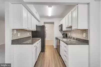 7806 Hanover Parkway #311, Greenbelt, MD 20770 - Photo 2