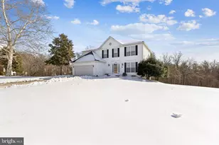 3205 Benjamin Ct, Clinton, MD 20735 - Photo 2
