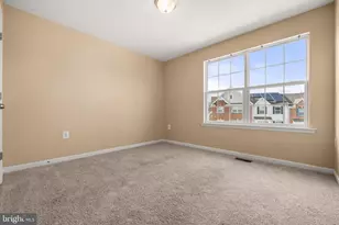 109 Gray St, Capitol Heights, MD 20743 - Photo 18