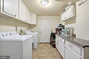 7301 Sheffield Dr, Temple Hills, MD 20748 - Photo 40