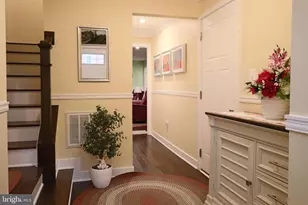 2412 Avondale Overlook Dr, Hyattsville, MD 20782 - Photo 2