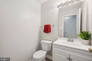 3709 38th Ave, Brentwood, MD 20722 - Photo 10