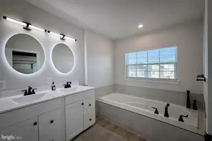 134 Smt Pt Blvd, Bowie, MD 20716 - Photo 10