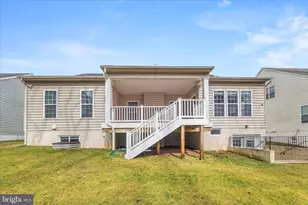 12706 Broughton Blf, Brandywine, MD 20613 - Photo 32