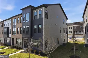 217 Smt Pt Blvd, Bowie, MD 20716 - Photo 4