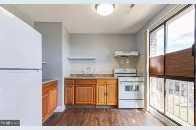 7957 Riggs Road #12, Hyattsville, MD 20783 - Photo 8