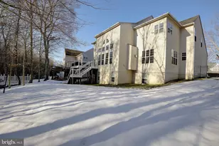 8105 Red Farm Ln, Bowie, MD 20715 - Photo 14