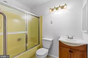 12202 Rustic Hill Dr, Bowie, MD 20715 - Photo 22