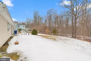 12202 Rustic Hill Dr, Bowie, MD 20715 - Photo 28