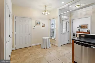 13122 Brooktree Ln, Laurel, MD 20707 - Photo 6