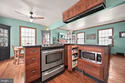 6715 Queens Chapel Road, Hyattsville, MD 20782 - Photo 22