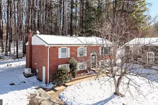 5210 W Boniwood Turn, Clinton, MD 20735 - Photo 2