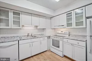 9200 Edwards Way, Hyattsville, MD 20783 - Photo 4