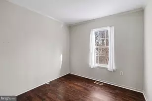 8918 Hillside Ct, Landover, MD 20785 - Photo 16