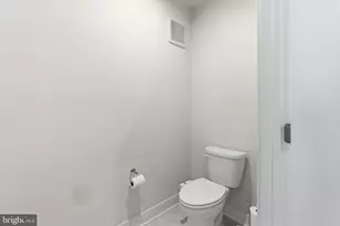 102 St Ives Pl, Oxon Hill, MD 20745 - Photo 32