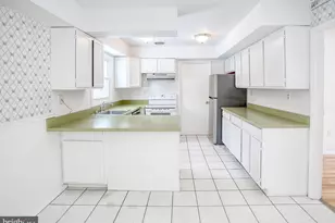 12804 Keswick Ln, Bowie, MD 20715 - Photo 14