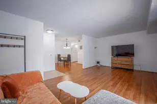 5976 Westchester Park Dr, College Park, MD 20740 - Photo 8