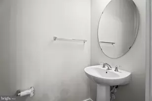 5611 Alpha Rdg Ave, Hyattsville, MD 20782 - Photo 14