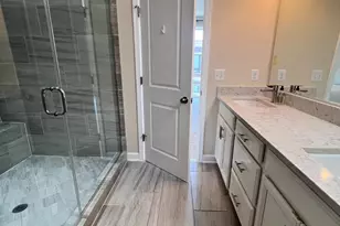 542 Harborview Dr, Oxon Hill, MD 20745 - Photo 20