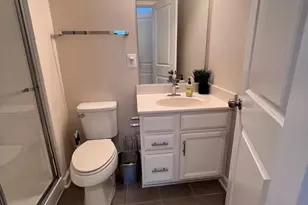 542 Harborview Dr, Oxon Hill, MD 20745 - Photo 40