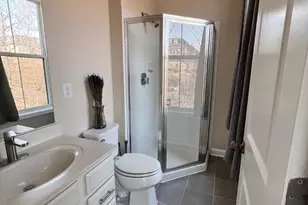 542 Harborview Dr, Oxon Hill, MD 20745 - Photo 26