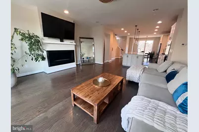 542 Harborview Drive #380, Oxon Hill, MD 20745 - Photo 4